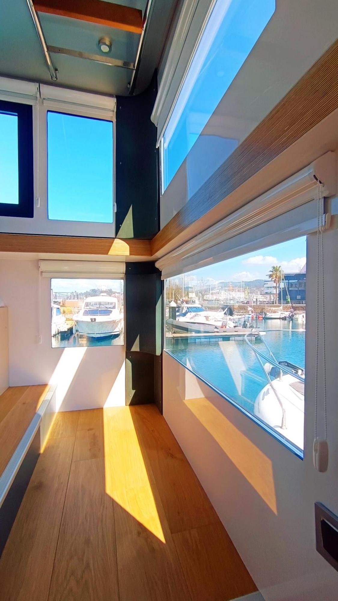 Casa Flotante En El Puerto De Vigo - Different Charter Hotel Buitenkant foto